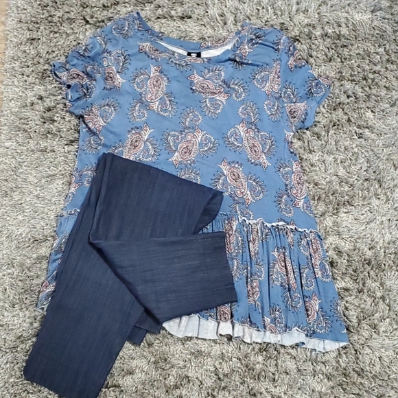 Agnes & Dora Tops - Agnes & Dora Relaxes Ruffle